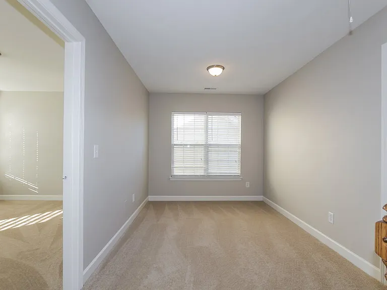 1041 Ramsgate Dr SW — Photo 8