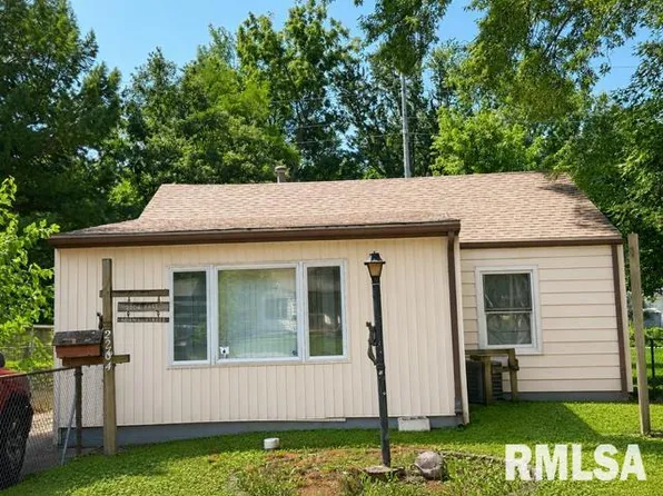 2204 E Adams St, Springfield, IL 62703