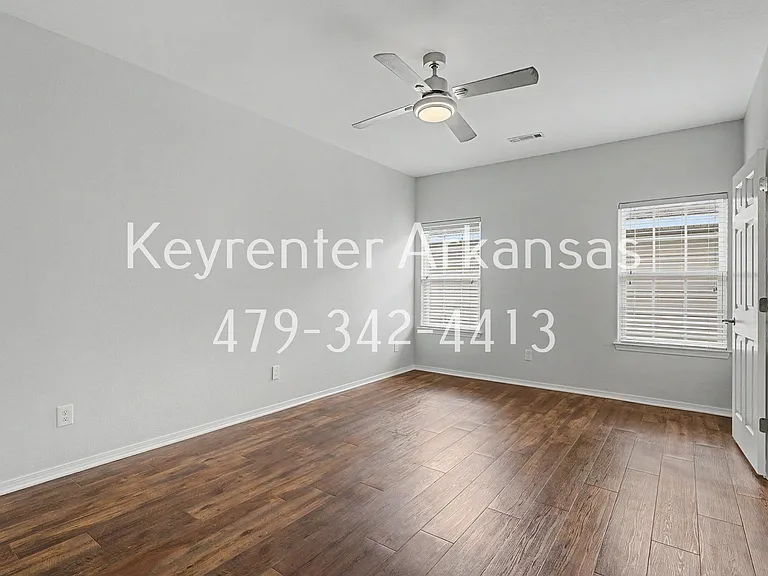 4435 W Pecan St — Photo 11