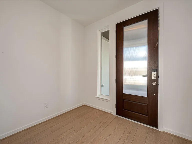 8710 Limmen Terrace Trl — Photo 6