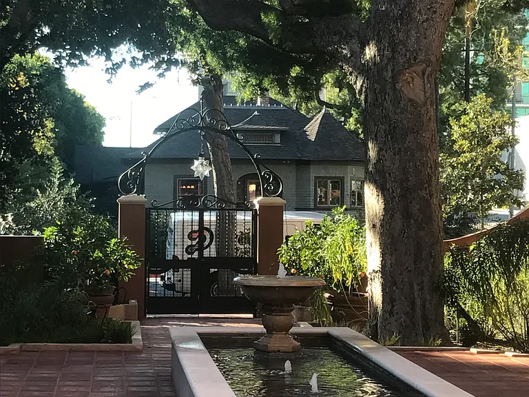 Los Patios De Cordova — Photo 18