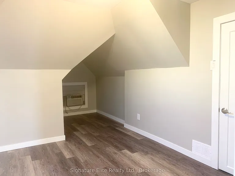 193 Wentworth St N #3 — Photo 7