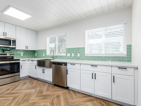 3rd image of 720 S Roosevelt St #9