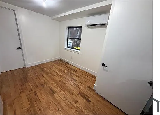 709 E 213th St #1A — Photo 7