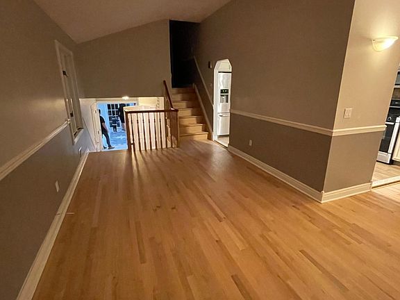5th image of 74 Sandalwood Dr #1