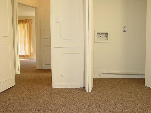 2nd image of 4607 Salina St