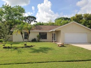 542 SE Ron Rico Ter, Pt Saint Lucie, FL 34953