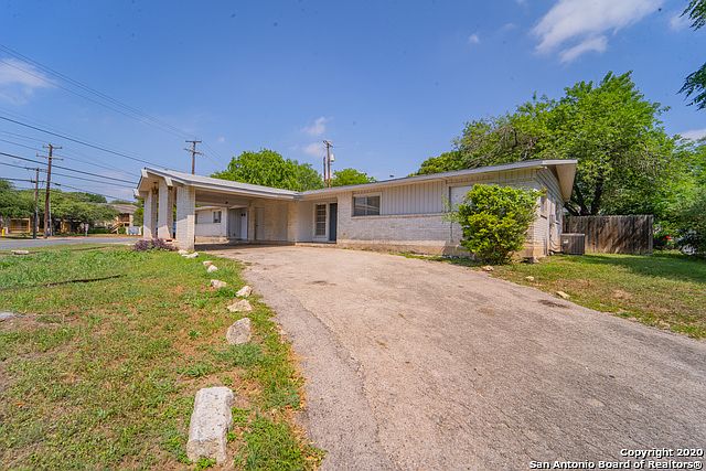 1st image of 208 Shalimar Dr #B