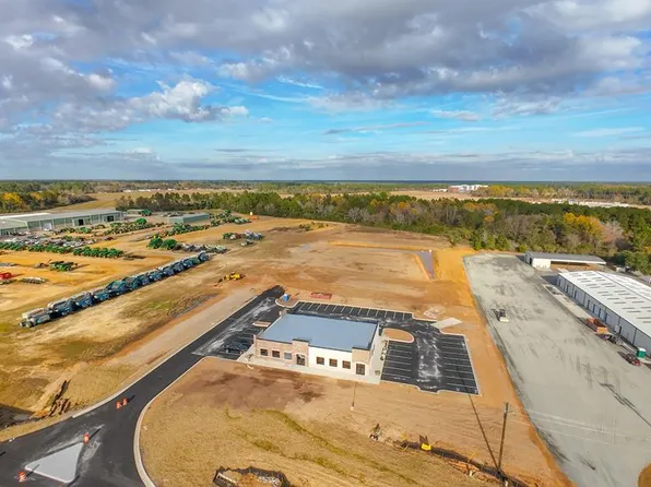 928 Veterans Pkwy N, Moultrie, GA 31788