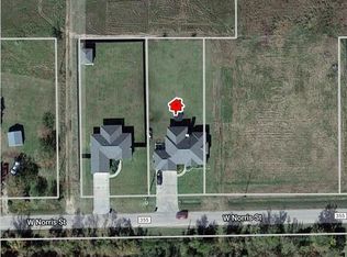 2316 W Norris St, El Campo, TX 77437