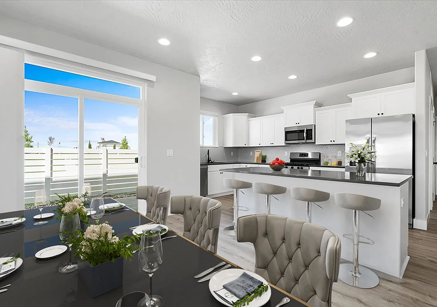 5-bedroom, 3-bedroom single family home! — Photo 2