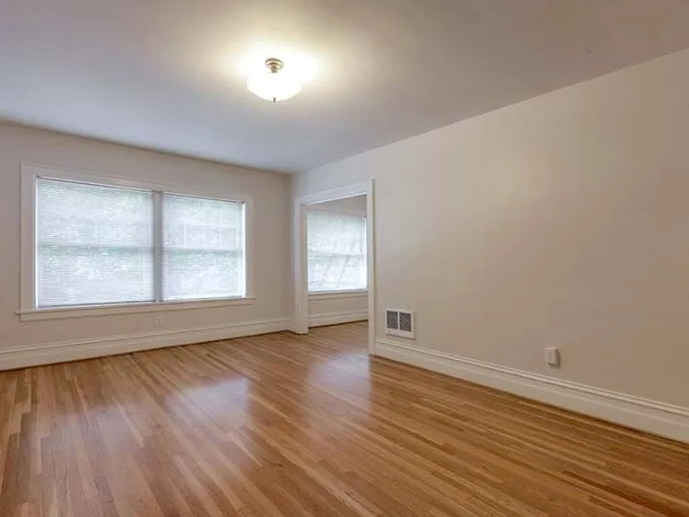 228 NW 22nd Ave — Photo 31