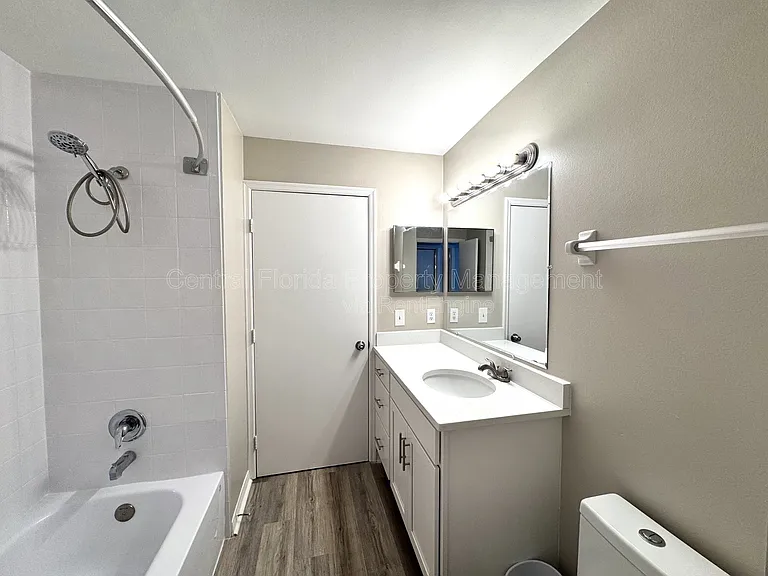 7305 Marseille Cir — Photo 11
