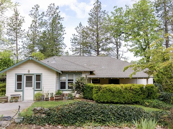 11965 Larkspur Ln, Grass Valley, CA 95949