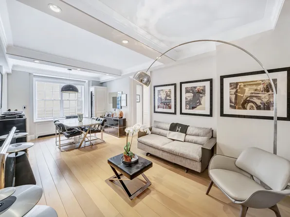 141 East 88th Street 10A image 2 of 9