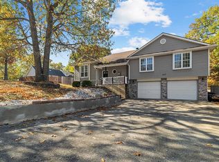 107 Sunset Loop, Carl Junction, MO 64834