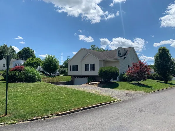 201 Wayne Ave, Zelienople, PA 16063