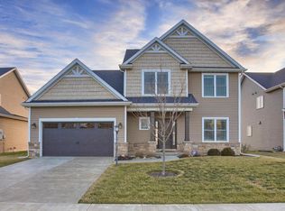 310 Denton Dr, Savoy, IL 61874