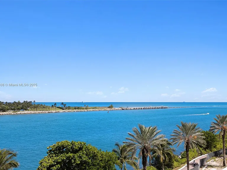 7141 Fisher Island Dr #7141 — Photo 42