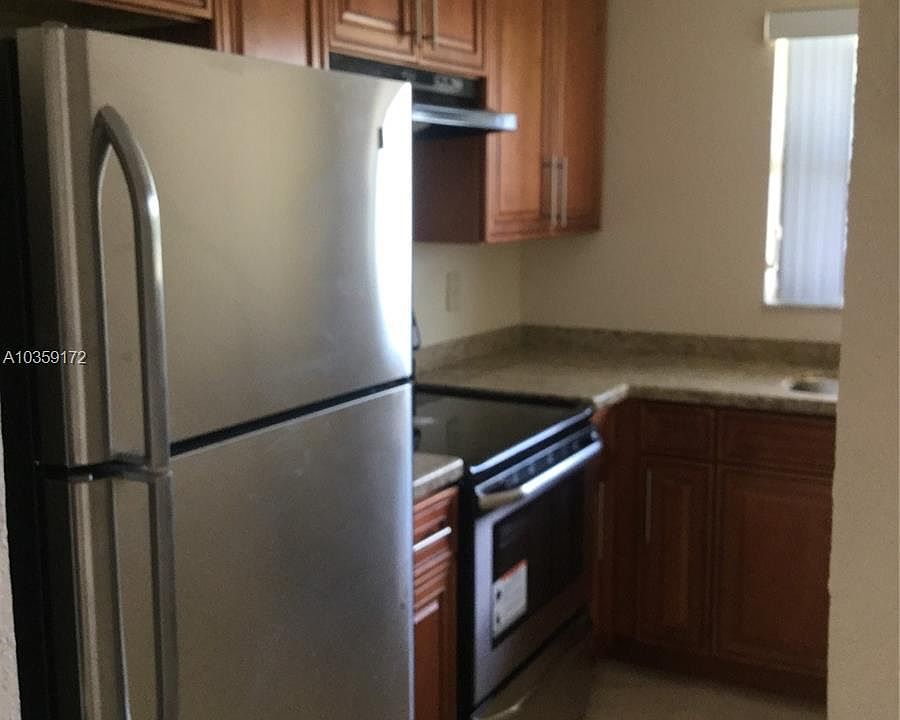 1st image of 4183 NW 114th Ave