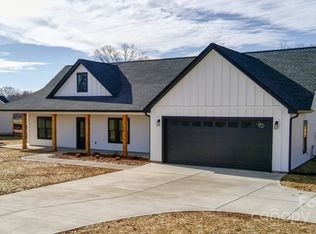 1568 Pleasant Grove Church Rd, Crouse, NC 28033