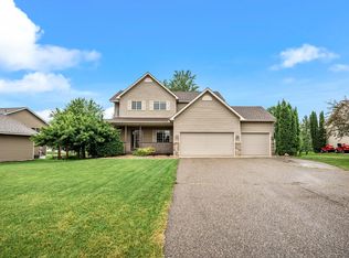 2403 Meadow Dr, Buffalo, MN 55313