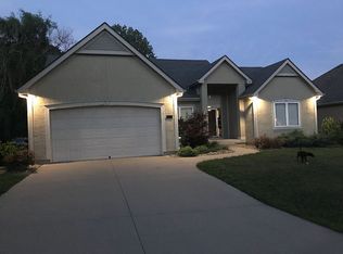 2110 NE Merchison Ct, Blue Springs, MO 64014