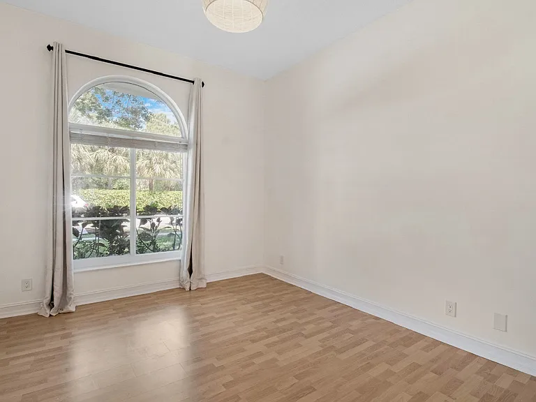 1680 SW 14th Dr — Photo 19