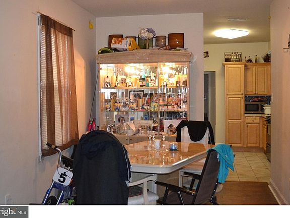 5th image of 117 Jefferson Ave
