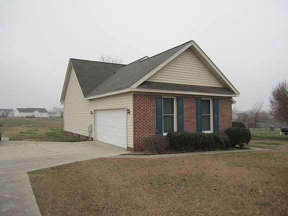 2nd image of 103 Woodcroft Dr