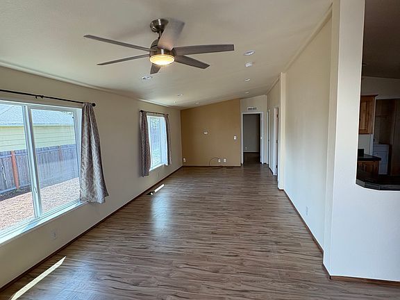 4th image of 3617 Kathryn Ave