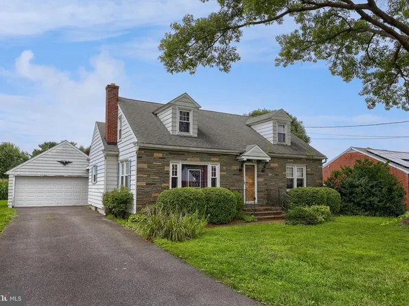 9 Barbara Ave, Willow Street, PA 17584