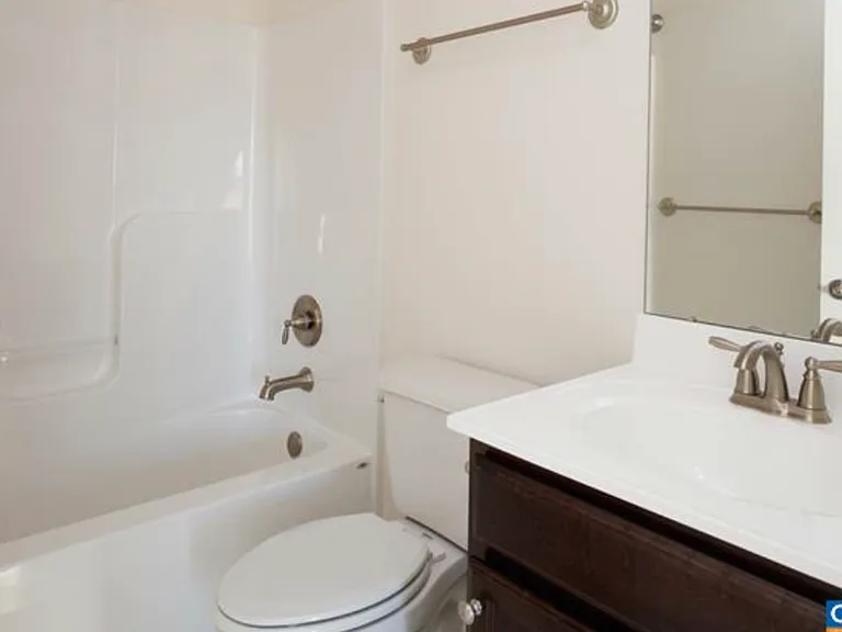 2410 Winthrop Dr — Photo 18