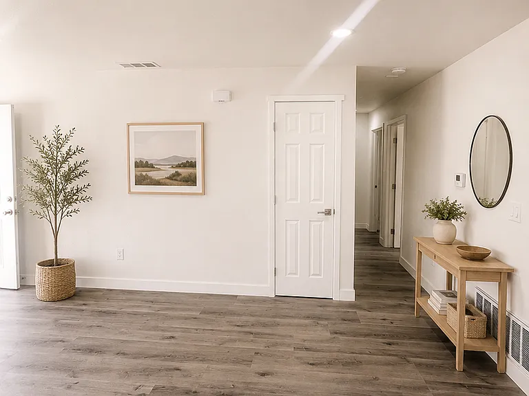 148 E Amador St — Photo 3