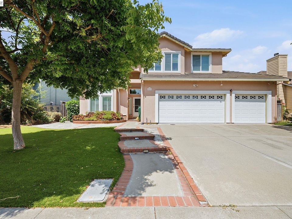 1st image of 32219 Allison Dr