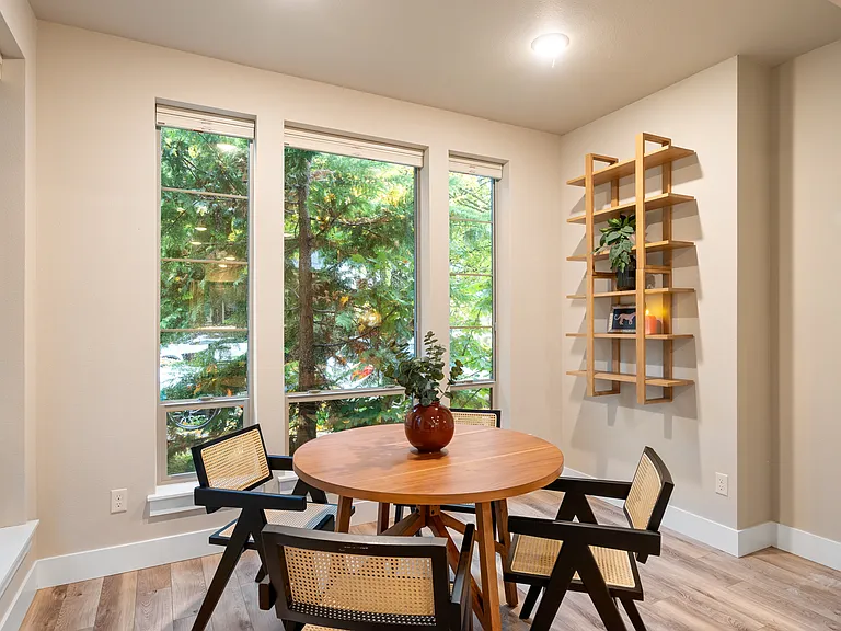 1805 SE Madison St #102 — Photo 6