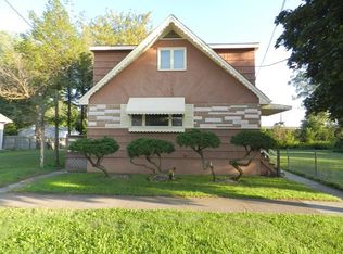 813 Broadway Ave, North Chicago, IL 60064