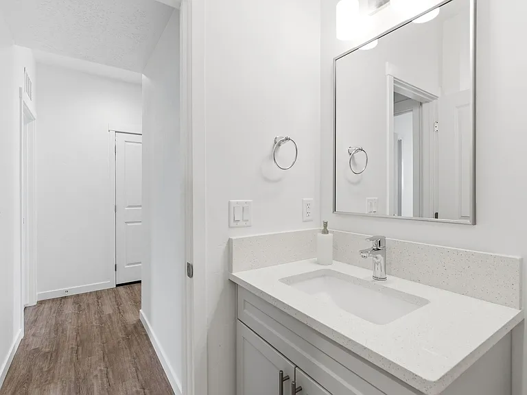 510 Diamond Ln — Photo 37