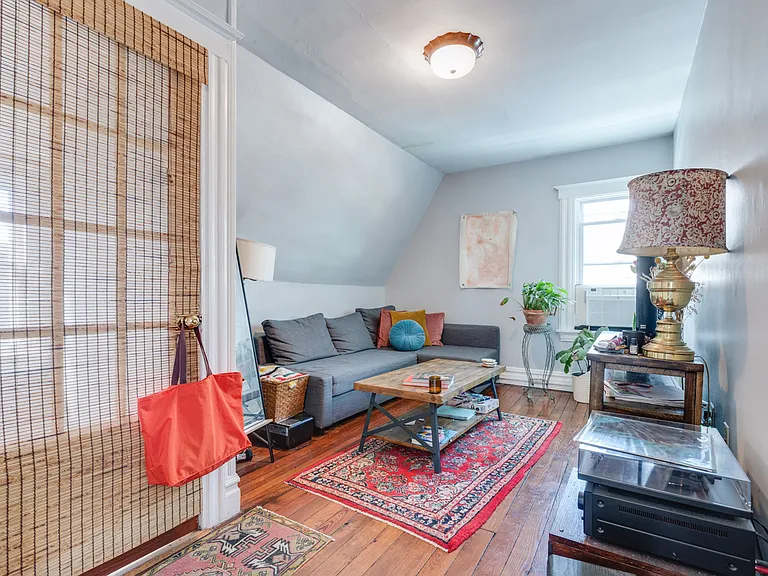 36 Burnet St #3 — Photo 5