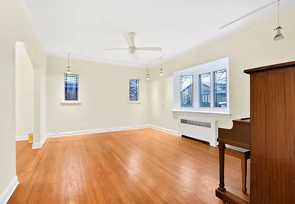 4th image of 6435 Dieterle Cres