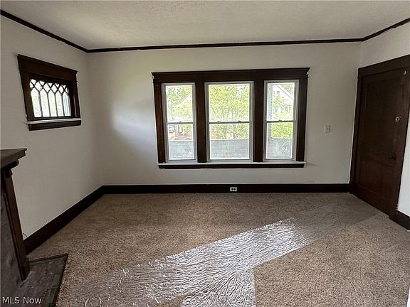 3rd image of 14415 Westropp Ave
