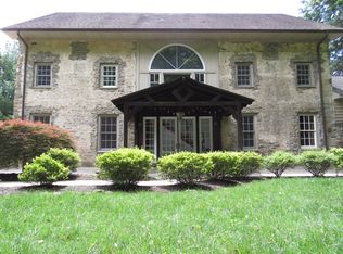 112 Leighton Dr, Bryn Mawr, PA 19010