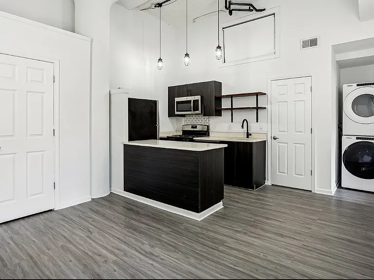 1220 Townhomes — Photo 2