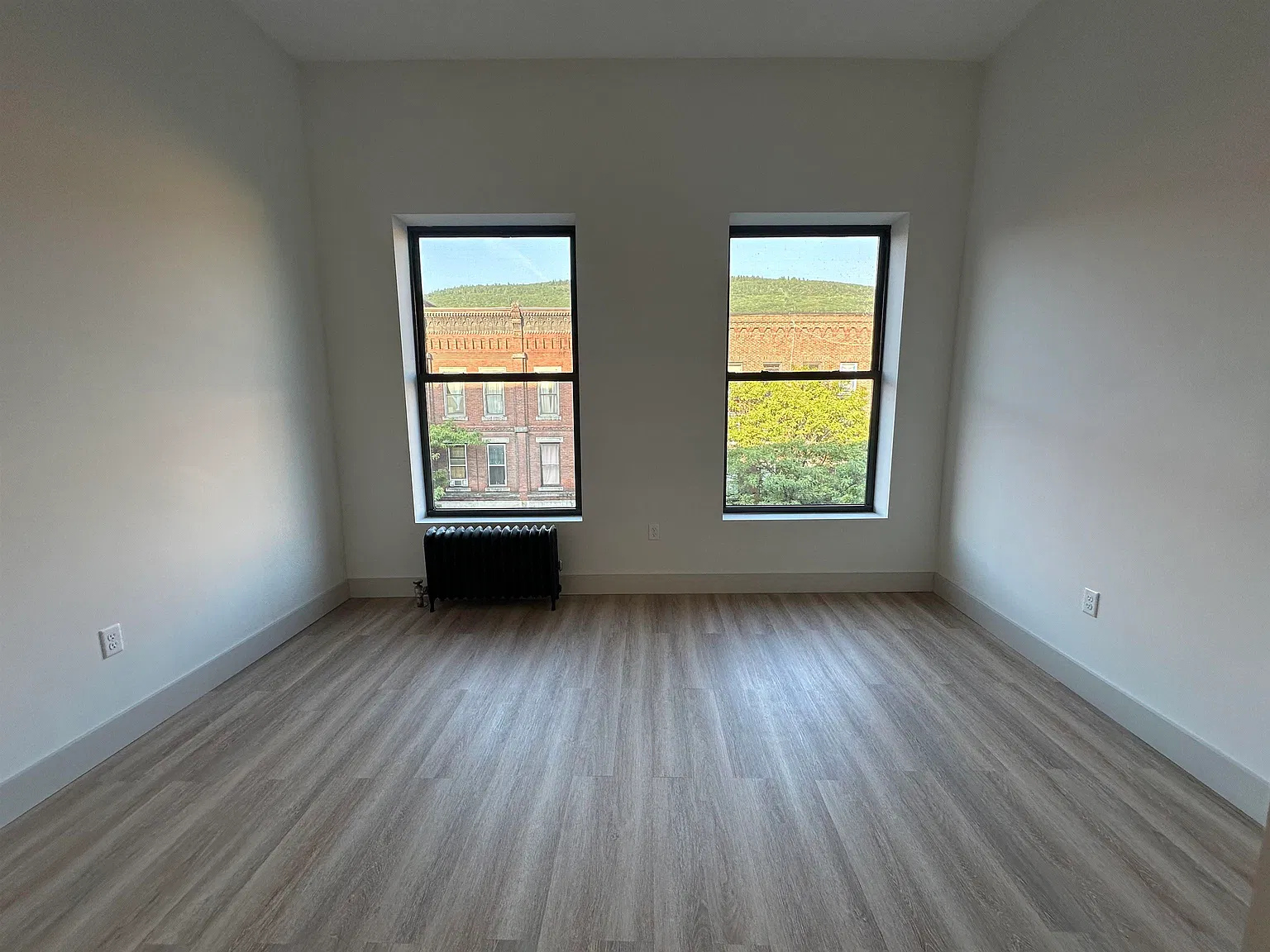 1 bed, 1.0 bath, 422 sqft, $1,650 — Photo 4