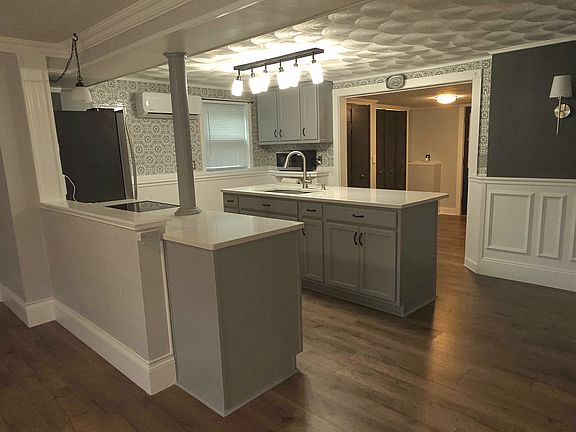 4th image of 21 Simpson Ave #Basement