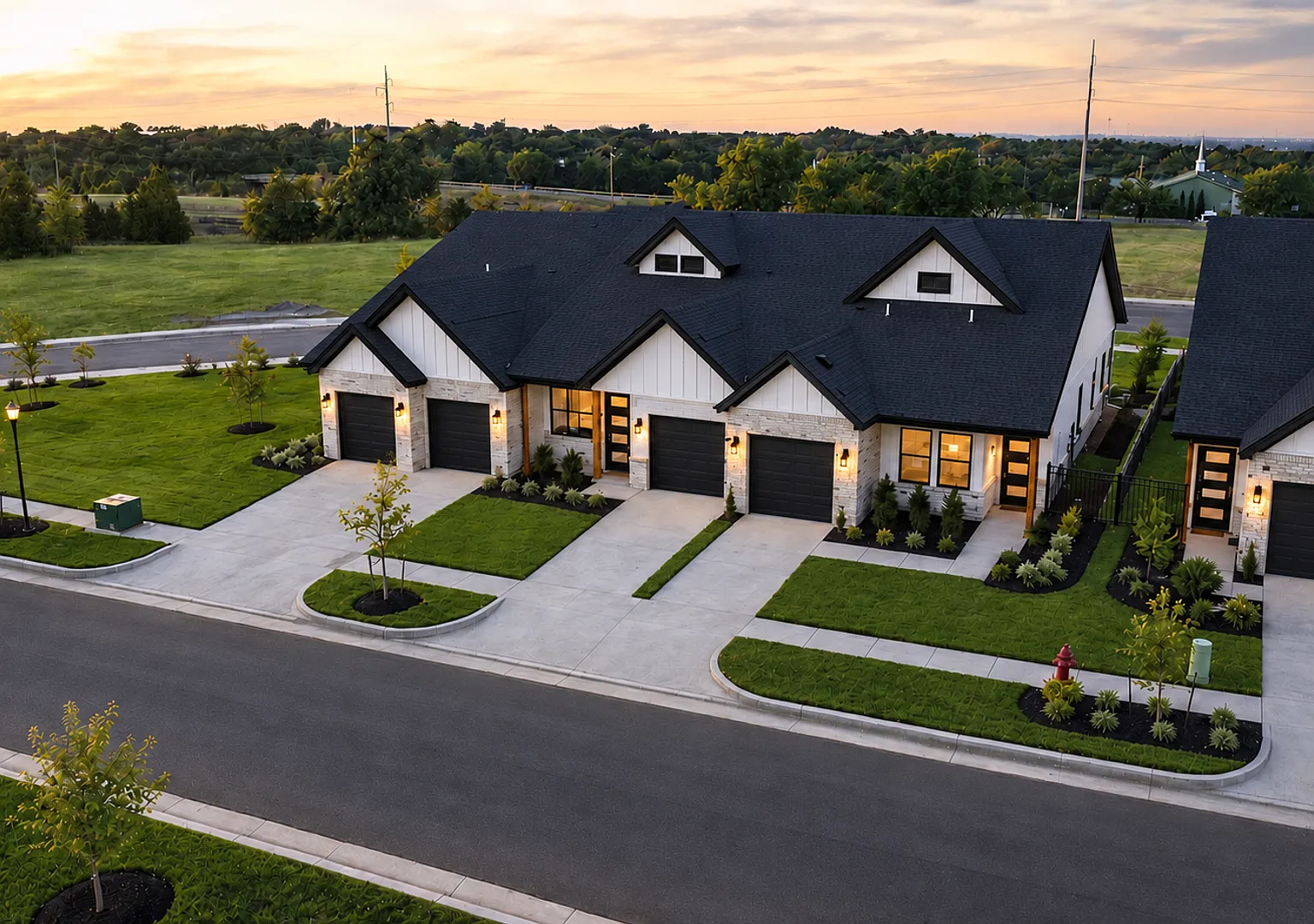 New Construction Townhome with 2-Car Garage in Edmond — Photo 2