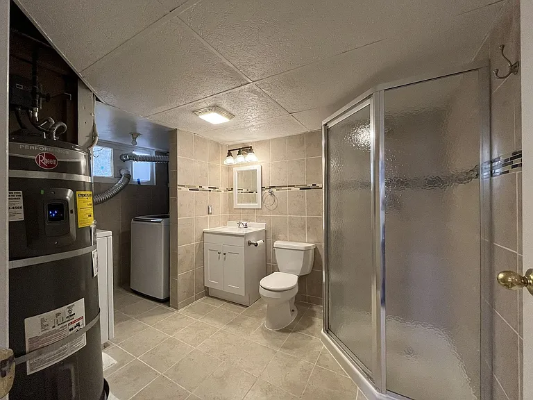 2417 N Rosa Parks Way — Photo 38