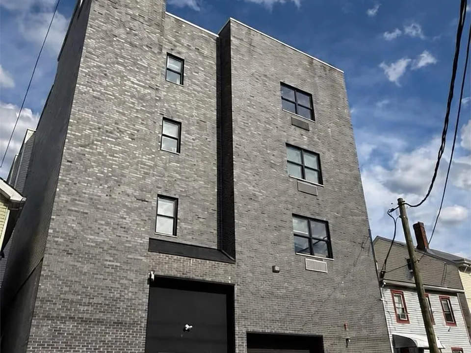 453 Summer St #150
