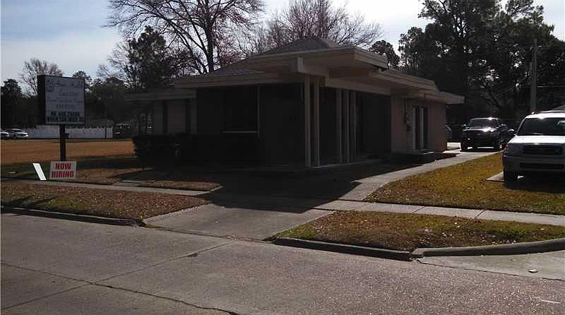 2nd image of 1820 Oak Park Blvd