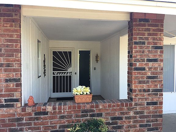 3rd image of 10501 W Signal Butte Cir